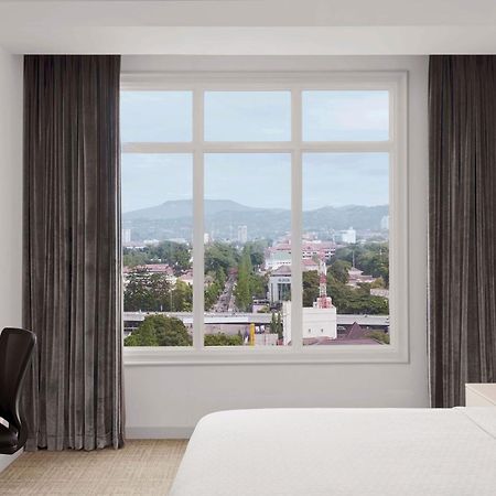 Four Points By Sheraton Bandung Exterior photo