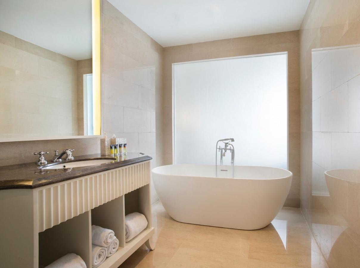 Four Points By Sheraton Bandung Exterior photo