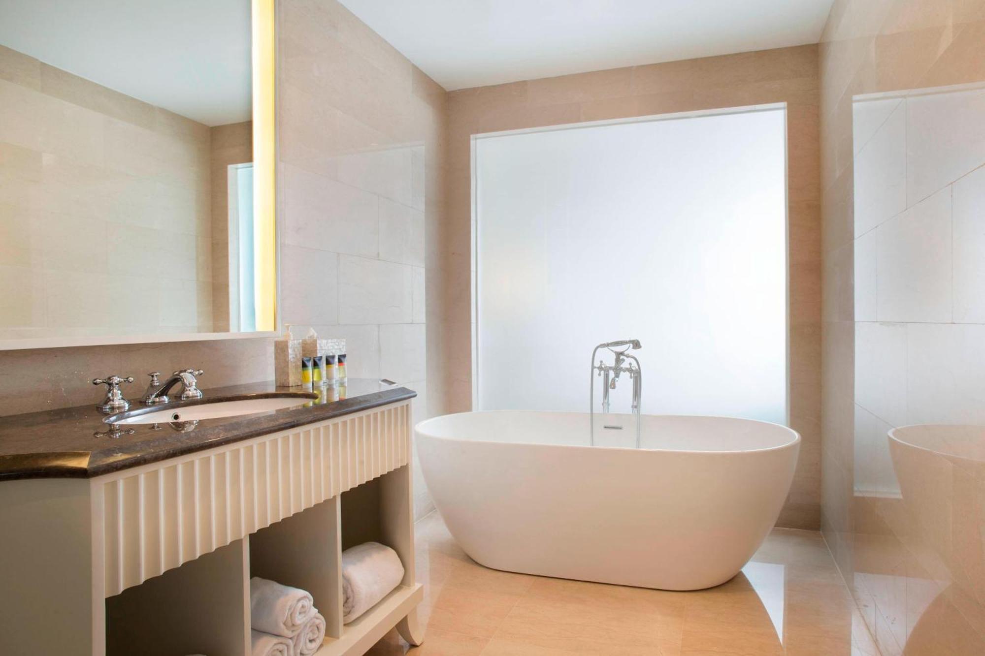 Four Points By Sheraton Bandung Exterior photo