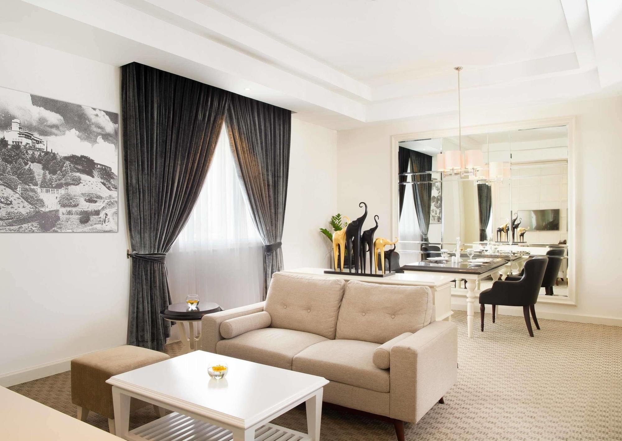 Four Points By Sheraton Bandung Exterior photo