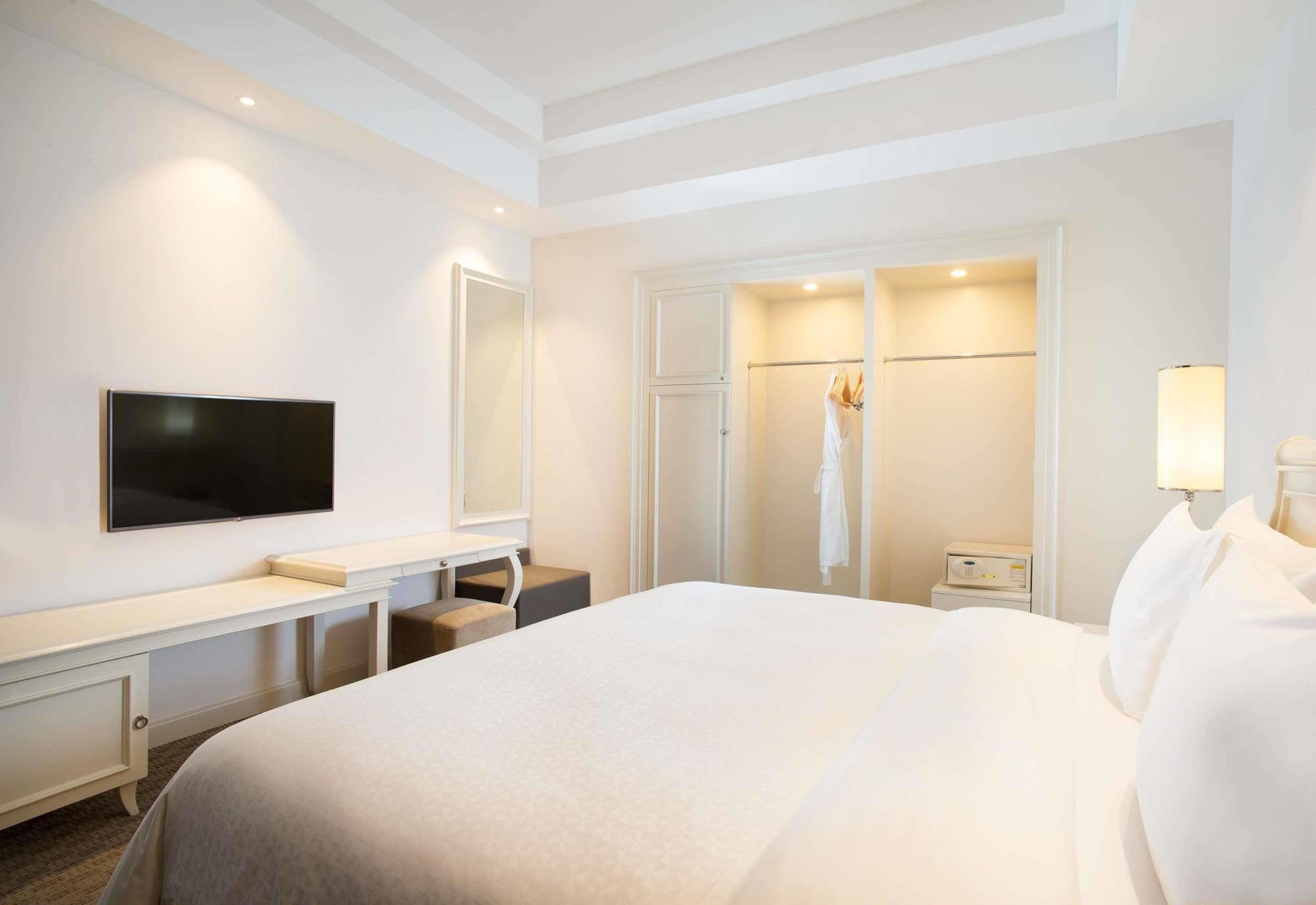 Four Points By Sheraton Bandung Exterior photo